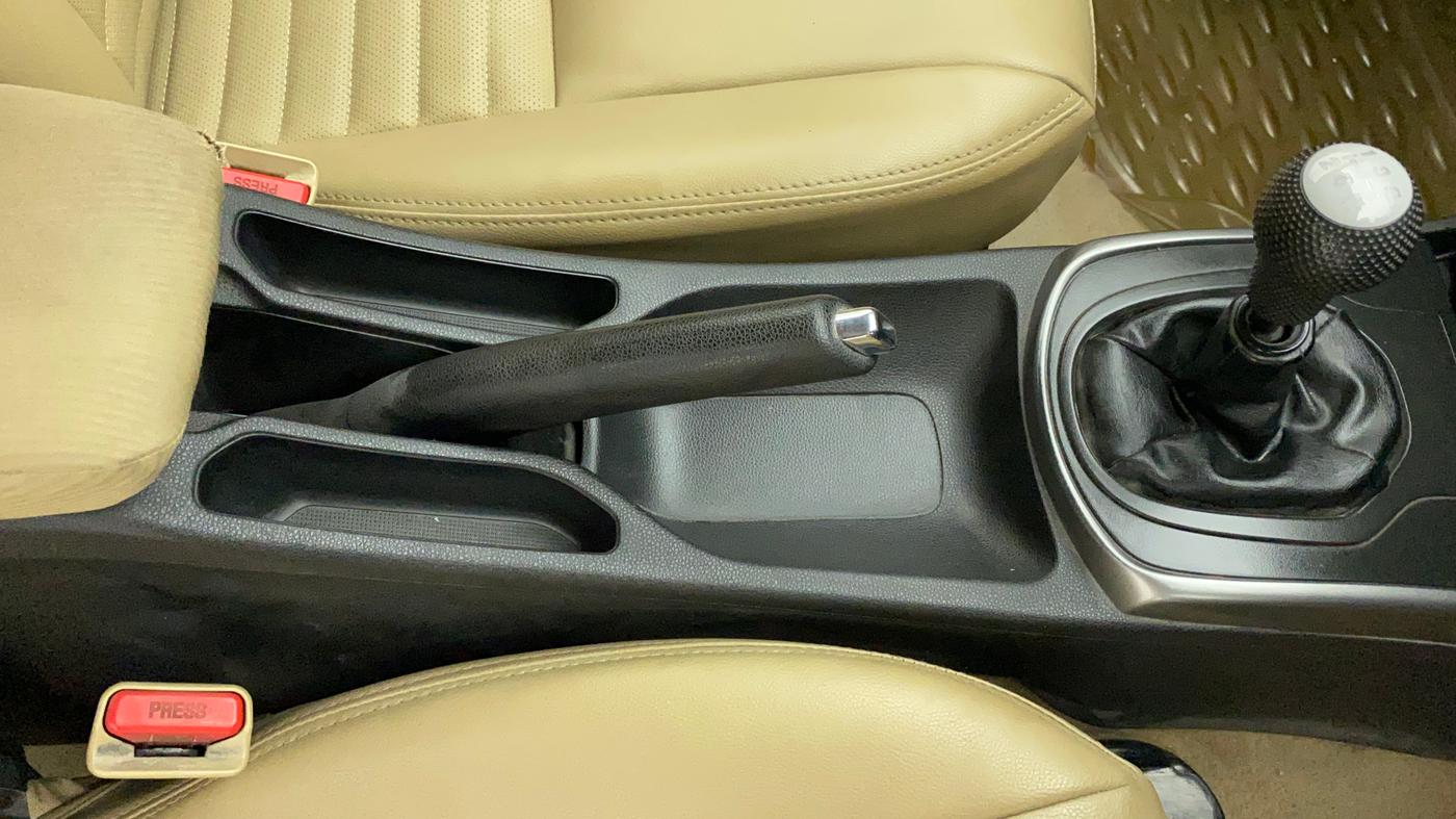 2015 Honda City 1.5L I-VTEC V MT, Petrol, Manual, 92,720 km, Gear Lever