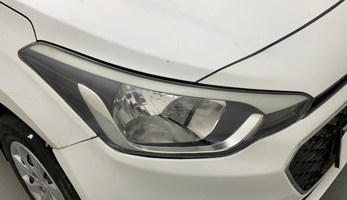 2016 Hyundai Elite i20 MAGNA 1.2, Petrol, Manual, 29,951 km, Right headlight - Minor scratches