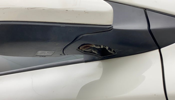 2016 Hyundai Elite i20 MAGNA 1.2, Petrol, Manual, 29,951 km, Right rear-view mirror - Cover has minor damage