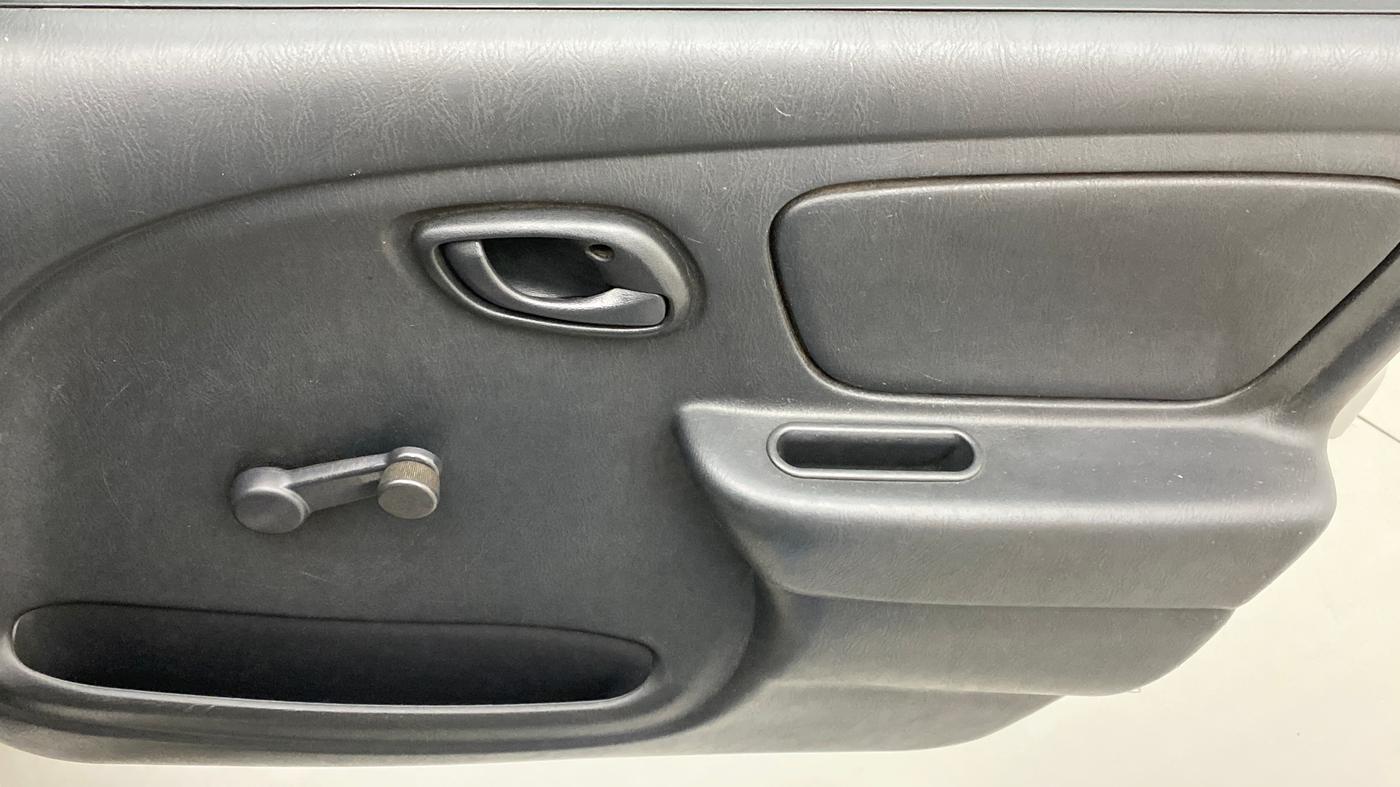 2012 Maruti Alto LXI, Petrol, Manual, 1,00,100 km, Driver Side Door Panels Control