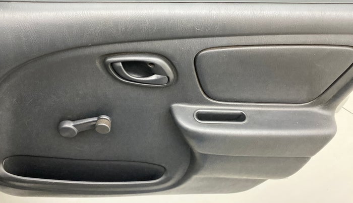 2012 Maruti Alto LXI, Petrol, Manual, 1,00,100 km, Driver Side Door Panels Control