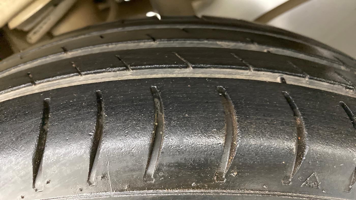 2012 Maruti Alto LXI, Petrol, Manual, 1,00,100 km, Right Rear Tyre Tread