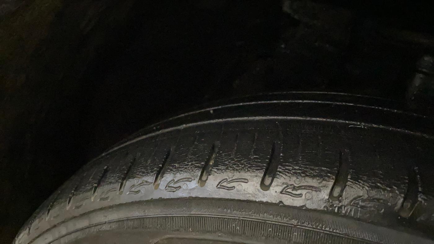 2016 Nissan Micra XV CVT, Petrol, Automatic, 400 km, Right Front Tyre Tread