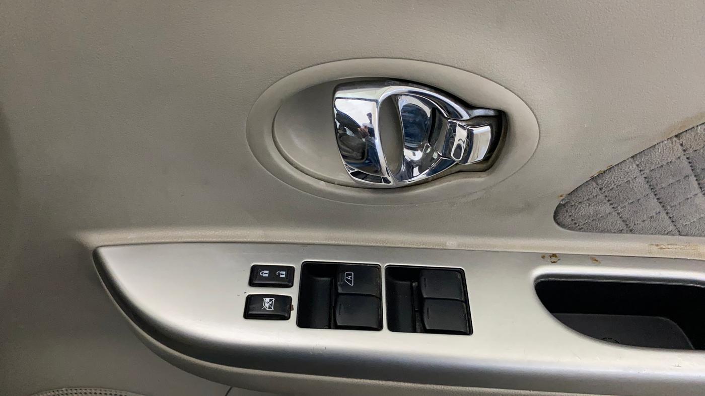 2016 Nissan Micra XV CVT, Petrol, Automatic, 400 km, Driver Side Door Panels Control