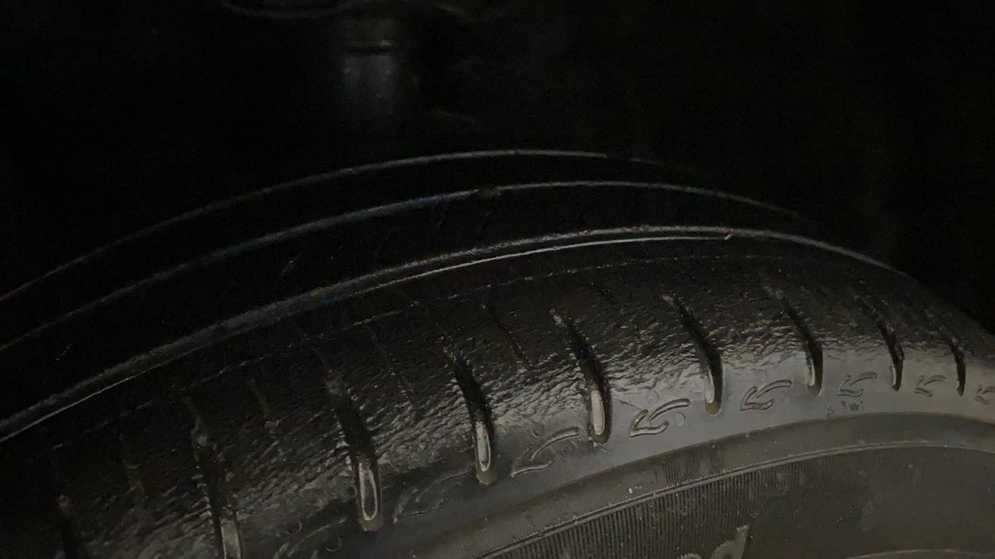 2016 Nissan Micra XV CVT, Petrol, Automatic, 400 km, Left Front Tyre Tread