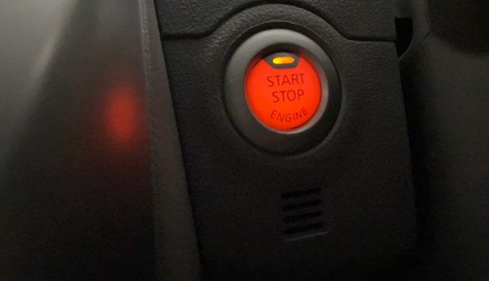 2016 Nissan Micra XV CVT, Petrol, Automatic, 53,807 km, Keyless Start/ Stop Button