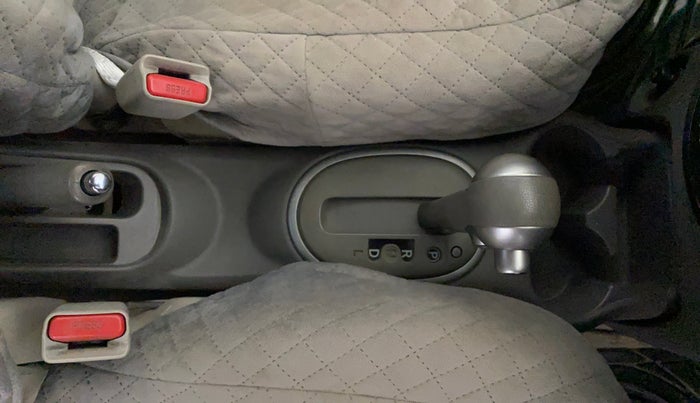 2016 Nissan Micra XV CVT, Petrol, Automatic, 53,807 km, Gear Lever