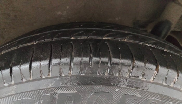 2014 Maruti Wagon R 1.0 LXI CNG, CNG, Manual, 87,142 km, Left Rear Tyre Tread