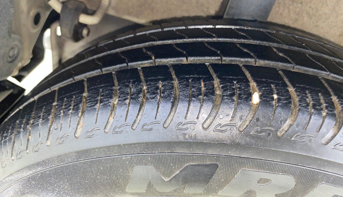 2014 Maruti Celerio VXI AMT, Petrol, Automatic, 33,767 km, Right Rear Tyre Tread