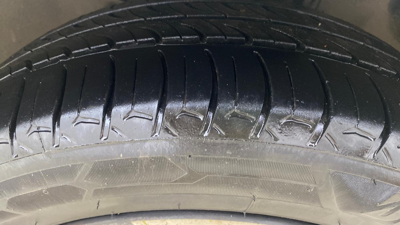 2022 Tata TIGOR XZ PLUS PETROL, Petrol, Manual, 82,276 km, Right Front Tyre Tread