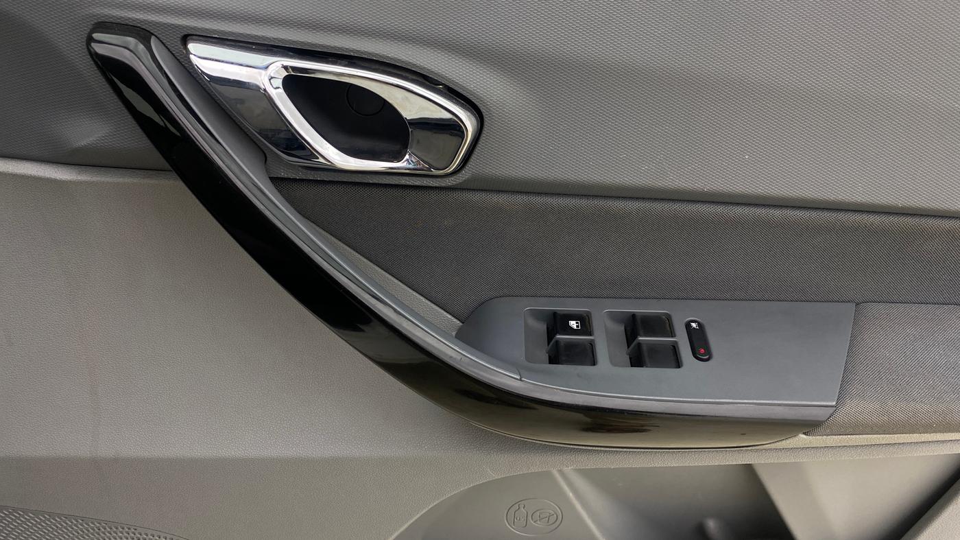 2022 Tata TIGOR XZ PLUS PETROL, Petrol, Manual, 82,276 km, Driver Side Door Panels Control