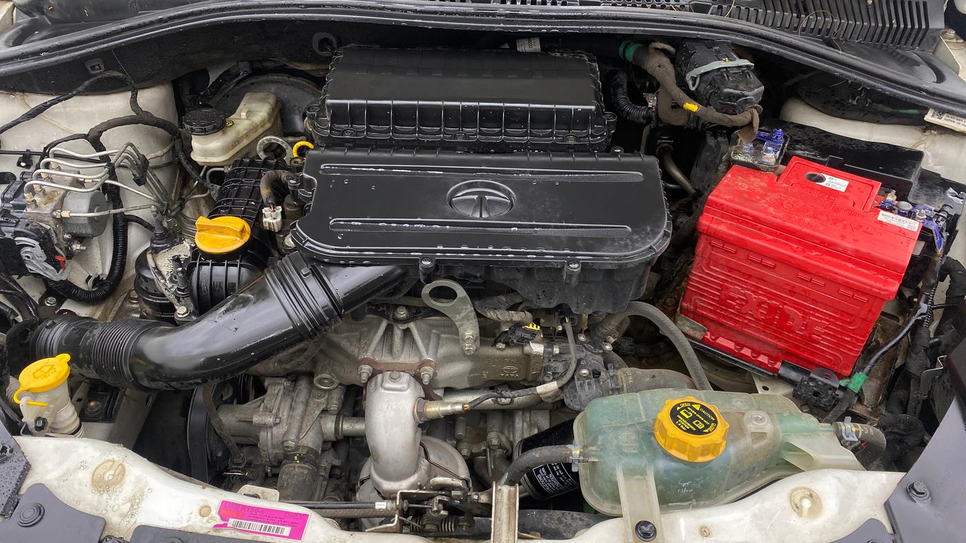 2022 Tata TIGOR XZ PLUS PETROL, Petrol, Manual, 82,276 km, Engine View