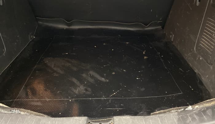 2019 Nissan Kicks XE DIESEL, Diesel, Manual, 1,18,342 km, Boot Inside