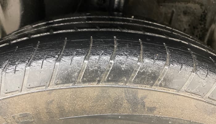 2019 Nissan Kicks XE DIESEL, Diesel, Manual, 1,18,342 km, Left Rear Tyre Tread