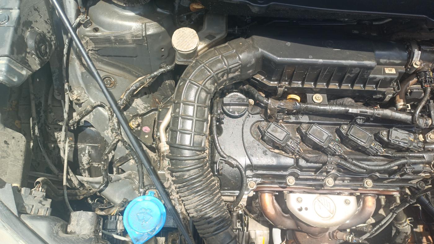 2021 Maruti XL6 ALPHA MT, Petrol, Manual, 57,558 km, Engine View - Right