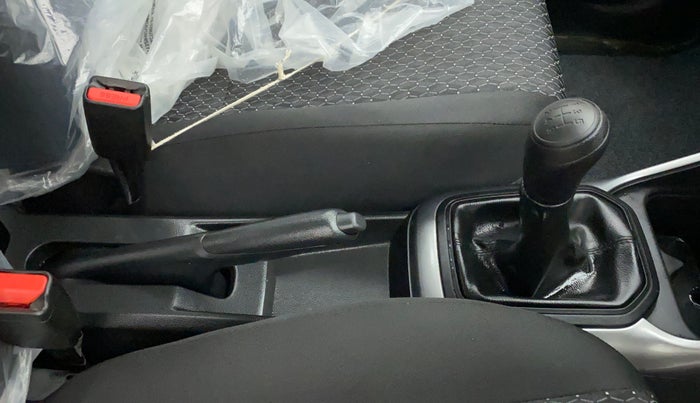 2022 Maruti IGNIS SIGMA 1.2, Petrol, Manual, 4,108 km, Gear Lever