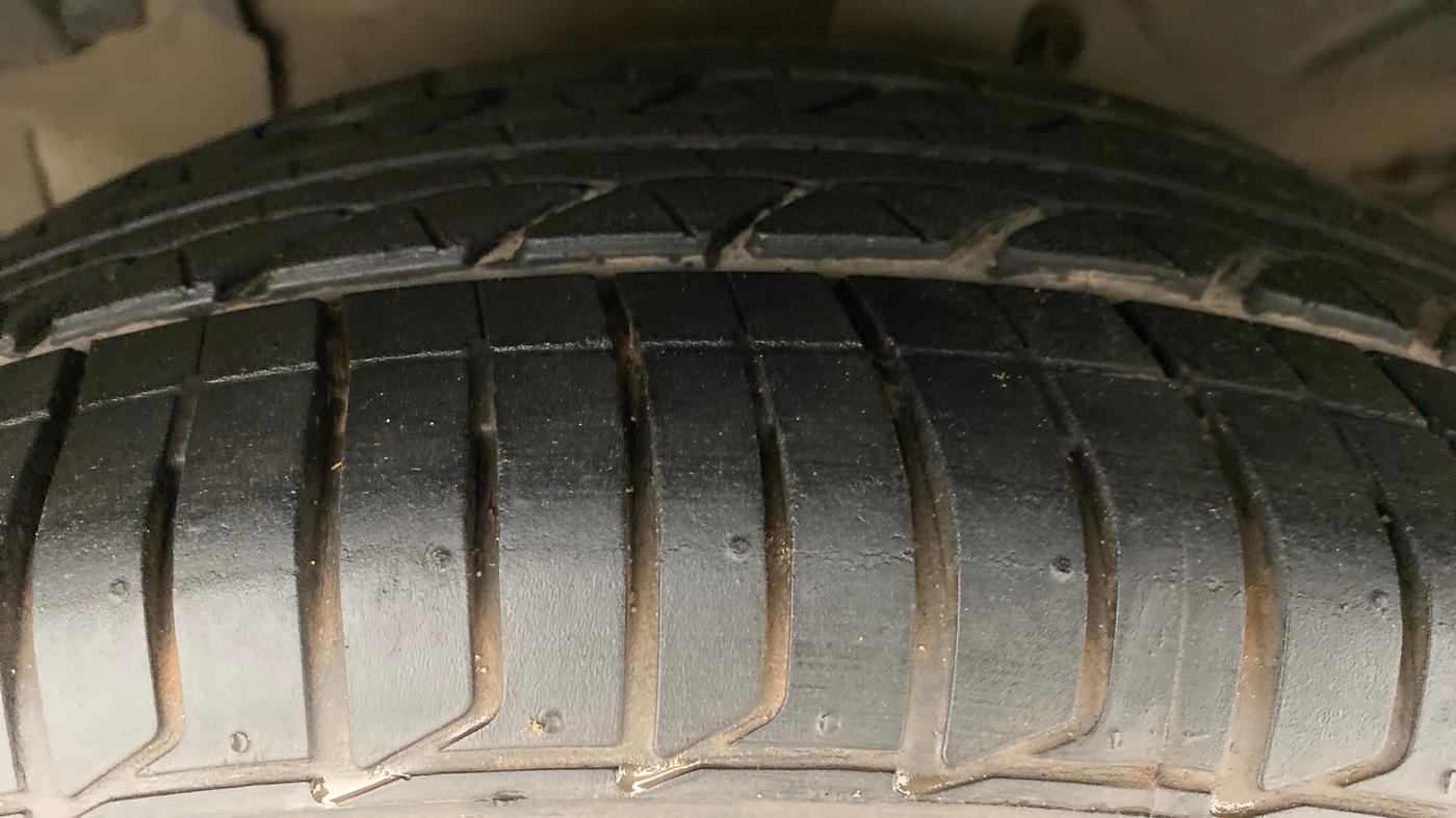 2010 Honda Civic 1.8V AT, Petrol, Automatic, 31,076 km, Left Front Tyre Tread
