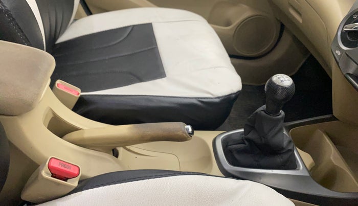 2012 Honda City 1.5L I-VTEC V MT, CNG, Manual, 89,046 km, Gear Lever