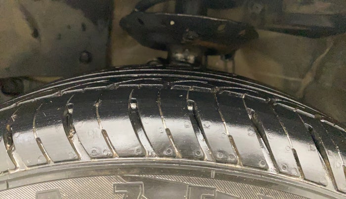 2012 Honda City 1.5L I-VTEC V MT, CNG, Manual, 89,046 km, Left Front Tyre Tread