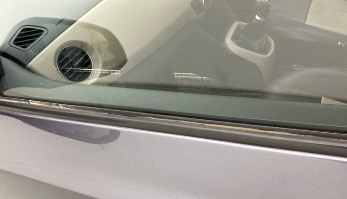 2019 Hyundai Grand i10 SPORTZ 1.2 KAPPA VTVT, Petrol, Manual, 42,899 km, Front passenger door - Weather strip has minor damage