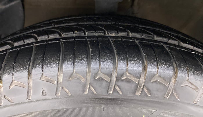 2019 Hyundai Grand i10 SPORTZ 1.2 KAPPA VTVT, Petrol, Manual, 42,899 km, Left Front Tyre Tread