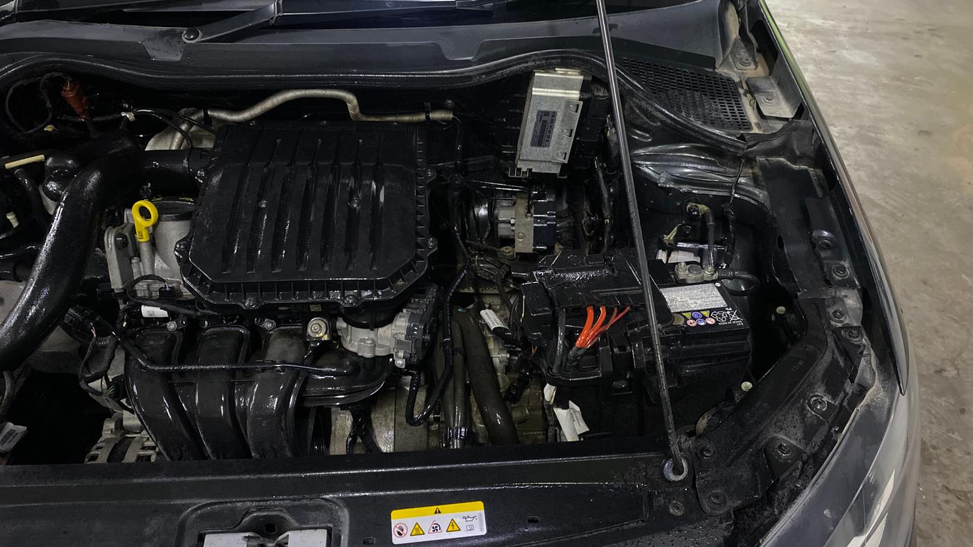 2021 Volkswagen Polo TRENDLINE 1.0L, Petrol, Manual, 26,271 km, Engine View - Left