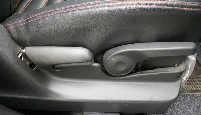 2022 Toyota URBAN CRUISER HIGH GRADE MT, Petrol, Manual, 33,534 km, Driver Side Adjustment Panel