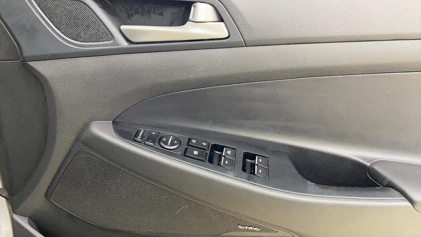 2021 Hyundai Tucson GLS 2WD AT PETROL, Petrol, Automatic, 52,291 km, Driver Side Door Panels Control