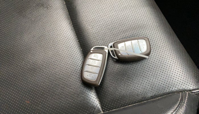 2021 Hyundai Tucson GLS 2WD AT PETROL, Petrol, Automatic, 52,235 km, Key Close Up