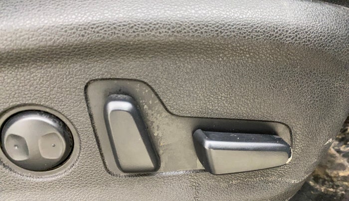 2021 Hyundai Tucson GLS 2WD AT PETROL, Petrol, Automatic, 52,235 km, Driver Side Adjustment Panel