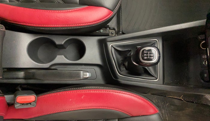 2019 Hyundai Elite i20 ASTA 1.2 (O), Petrol, Manual, 53,607 km, Gear Lever