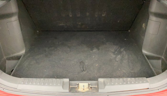 2016 Maruti Vitara Brezza VDI, Diesel, Manual, 86,670 km, Boot Inside