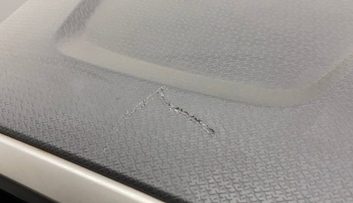 2016 Maruti Vitara Brezza VDI, Diesel, Manual, 86,670 km, Dashboard - Minor scratches
