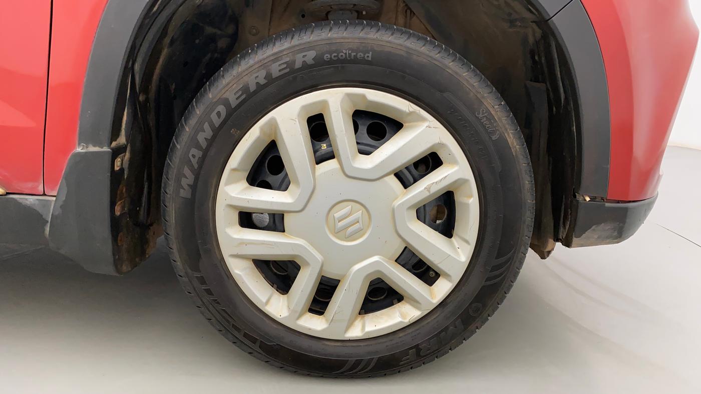 2016 Maruti Vitara Brezza VDI, Diesel, Manual, 86,670 km, Right Front Wheel
