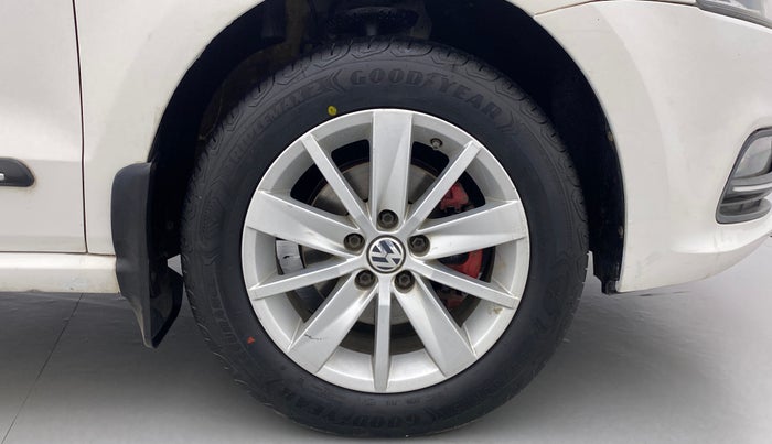 2016 Volkswagen Polo HIGHLINE1.2L PETROL, Petrol, Manual, 75,725 km, Right Front Wheel