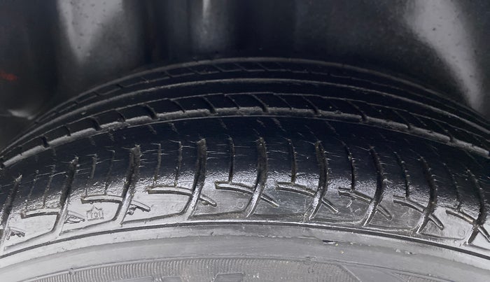 2016 Volkswagen Polo HIGHLINE1.2L PETROL, Petrol, Manual, 75,725 km, Right Rear Tyre Tread