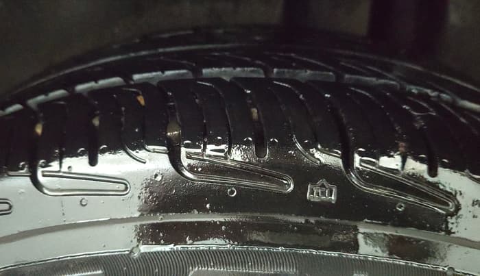 2017 Maruti Ciaz ZETA 1.4  AT PETROL, Petrol, Automatic, 67,997 km, Left Rear Tyre Tread