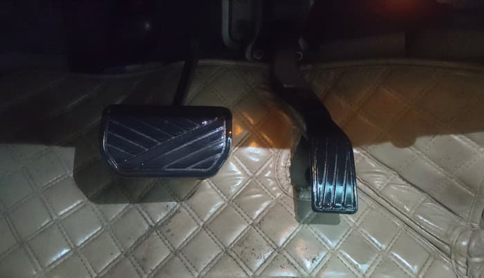 2017 Maruti Ciaz ZETA 1.4  AT PETROL, Petrol, Automatic, 67,997 km, Pedals