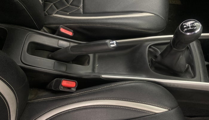 2017 Maruti Baleno DELTA PETROL 1.2, Petrol, Manual, 31,675 km, Gear Lever