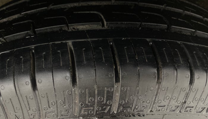 2017 Maruti Baleno DELTA PETROL 1.2, Petrol, Manual, 31,675 km, Left Rear Tyre Tread