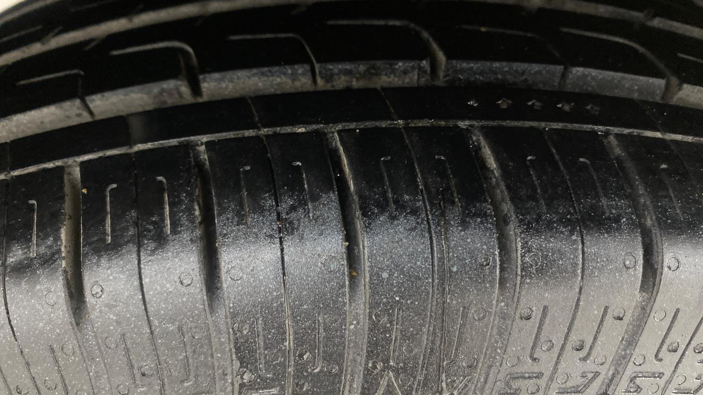 2017 Maruti Baleno DELTA PETROL 1.2, Petrol, Manual, 31,675 km, Right Rear Tyre Tread