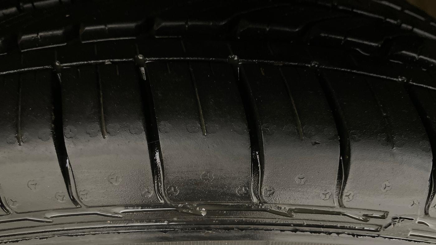2019 MG HECTOR SHARP HYBRID 1.5 PETROL, Petrol, Manual, 20,358 km, Left Front Tyre Tread