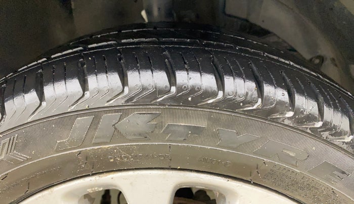 2017 Maruti Baleno ZETA CVT PETROL 1.2, Petrol, Automatic, 85,745 km, Right Front Tyre Tread