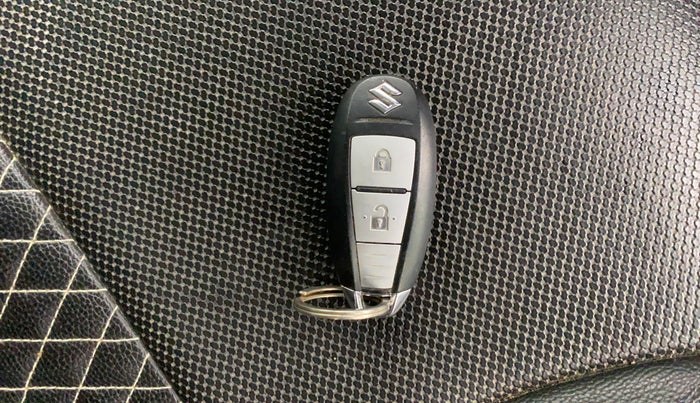 2017 Maruti Baleno ZETA CVT PETROL 1.2, Petrol, Automatic, 85,745 km, Key Close Up