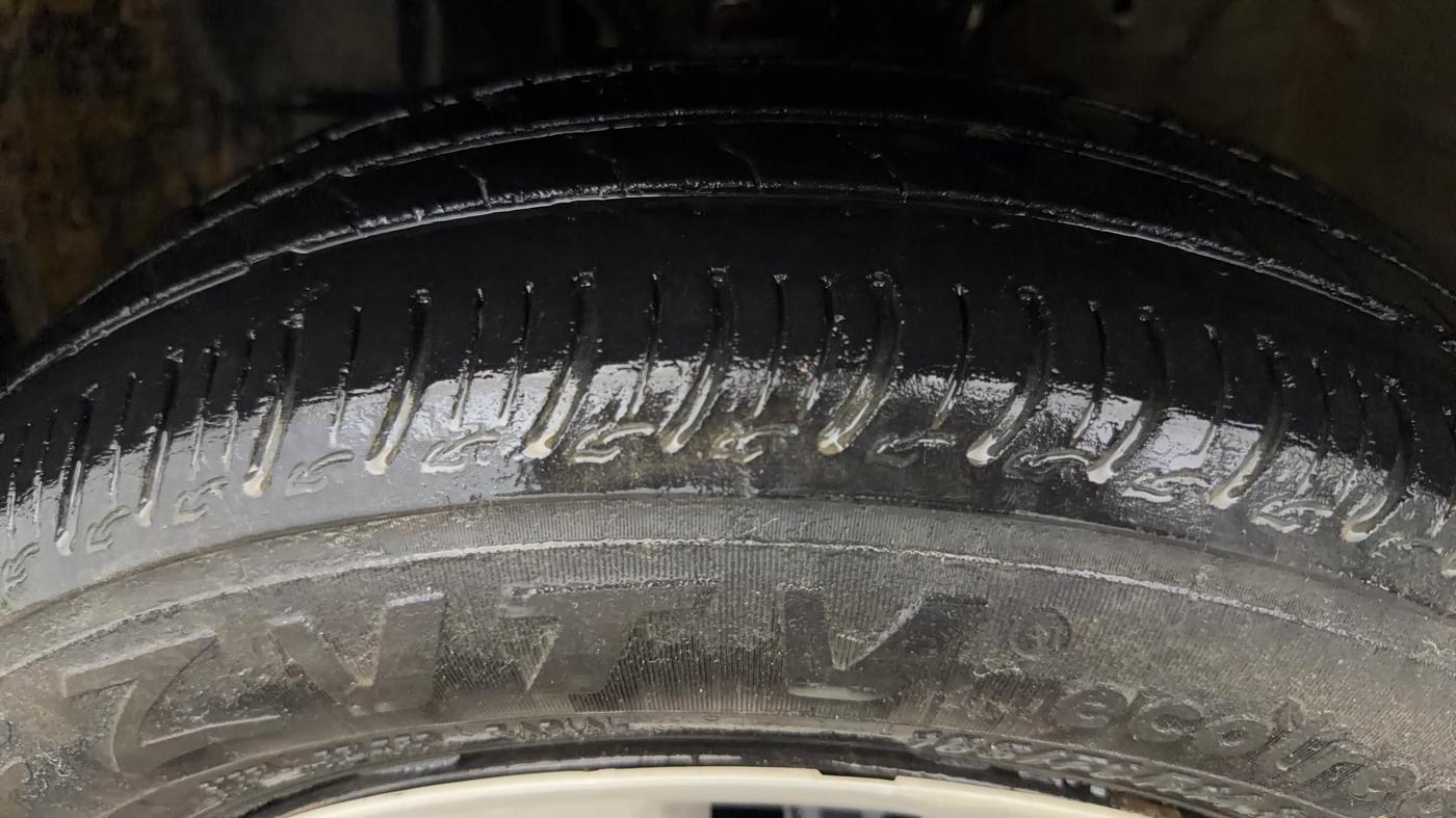 2023 Maruti New Wagon-R VXI CNG 1.0, CNG, Manual, 34,914 km, Left Front Tyre Tread