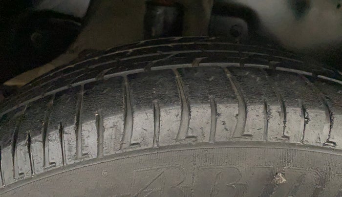 2015 Hyundai Creta SX PLUS AT 1.6 DIESEL, Diesel, Automatic, 86,031 km, Right Rear Tyre Tread