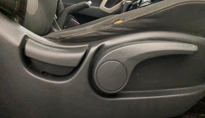 2015 Hyundai Creta SX PLUS AT 1.6 DIESEL, Diesel, Automatic, 86,031 km, Driver Side Adjustment Panel