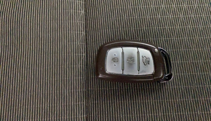 2015 Hyundai Creta SX PLUS AT 1.6 DIESEL, Diesel, Automatic, 86,031 km, Key Close Up