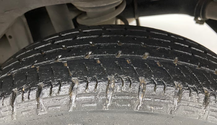 2014 Maruti Alto K10 VXI, Petrol, Manual, 70,435 km, Left Rear Tyre Tread