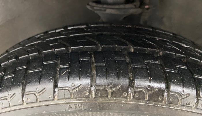 2014 Maruti Alto K10 VXI, Petrol, Manual, 70,435 km, Left Front Tyre Tread